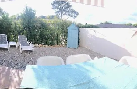 La Plage, Calme Et Jardin * サナリー・シュル・メール